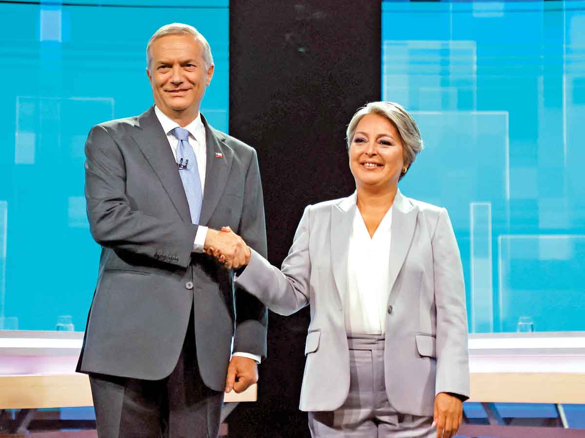 Kast busca vencer a Jara y revolucionar política chilena con su victoria