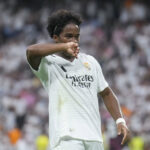 La Revancha del Maestro: El Regreso de Endrick al Fútbol Europeo Contra la Fuerza de Un Gigante Francés