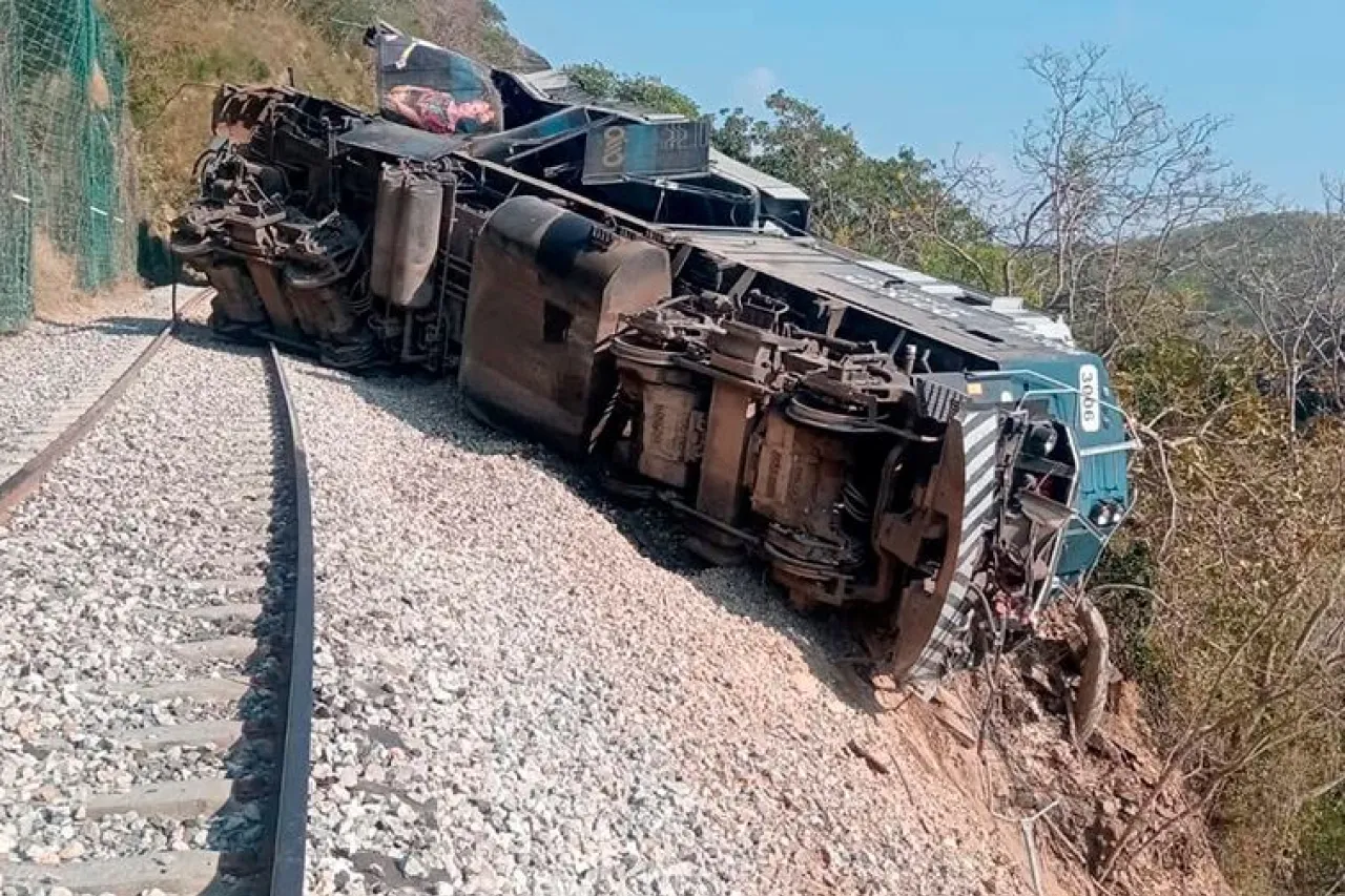 Reportan 20 lesionados tras descarrilamiento de Tren Interoceánico