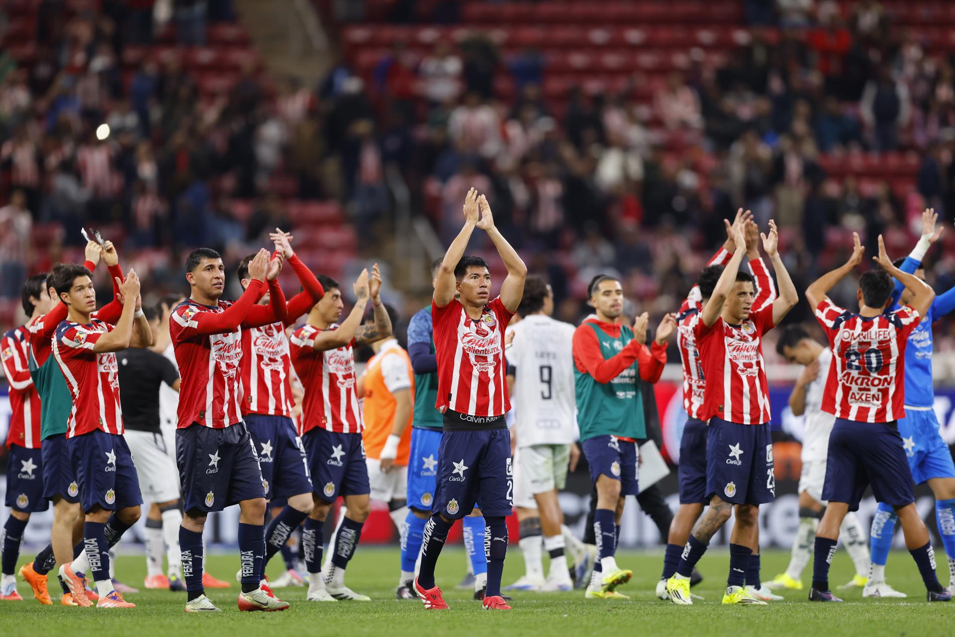 La Tri Unida Marcha Hacia El Éxito: Chivas Suma Su Tercera Victoria Consecutiva Y Aspira A La Coronación Del Torneo.