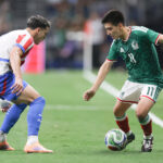 "El titular de la selección, Gilberto Mora, en grave peligro por pubalgia: una larga lista de lesionados agobia al Tri"