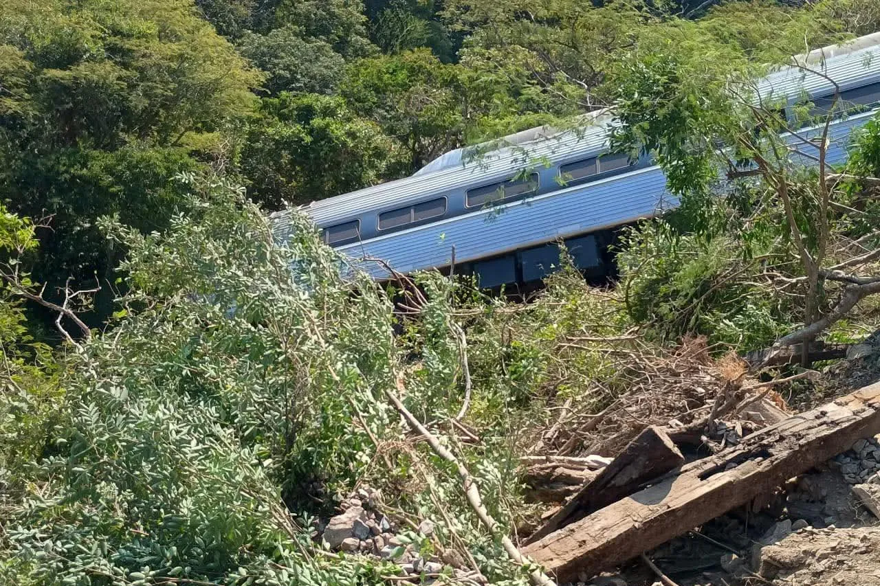 Catastrofe en la Ruta Panamericana: Descarrilamiento del Tren Interoceánico deja en Entredicho la Seguridad de los Viajeros y Genera Inquietud en el Estado de Oaxaca