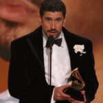 El Regreso de la Música Latina: Bad Bunny Se Alza Con El Primer Álbum En Español Que Ganó El Premio Más Prestigioso Del Mundo