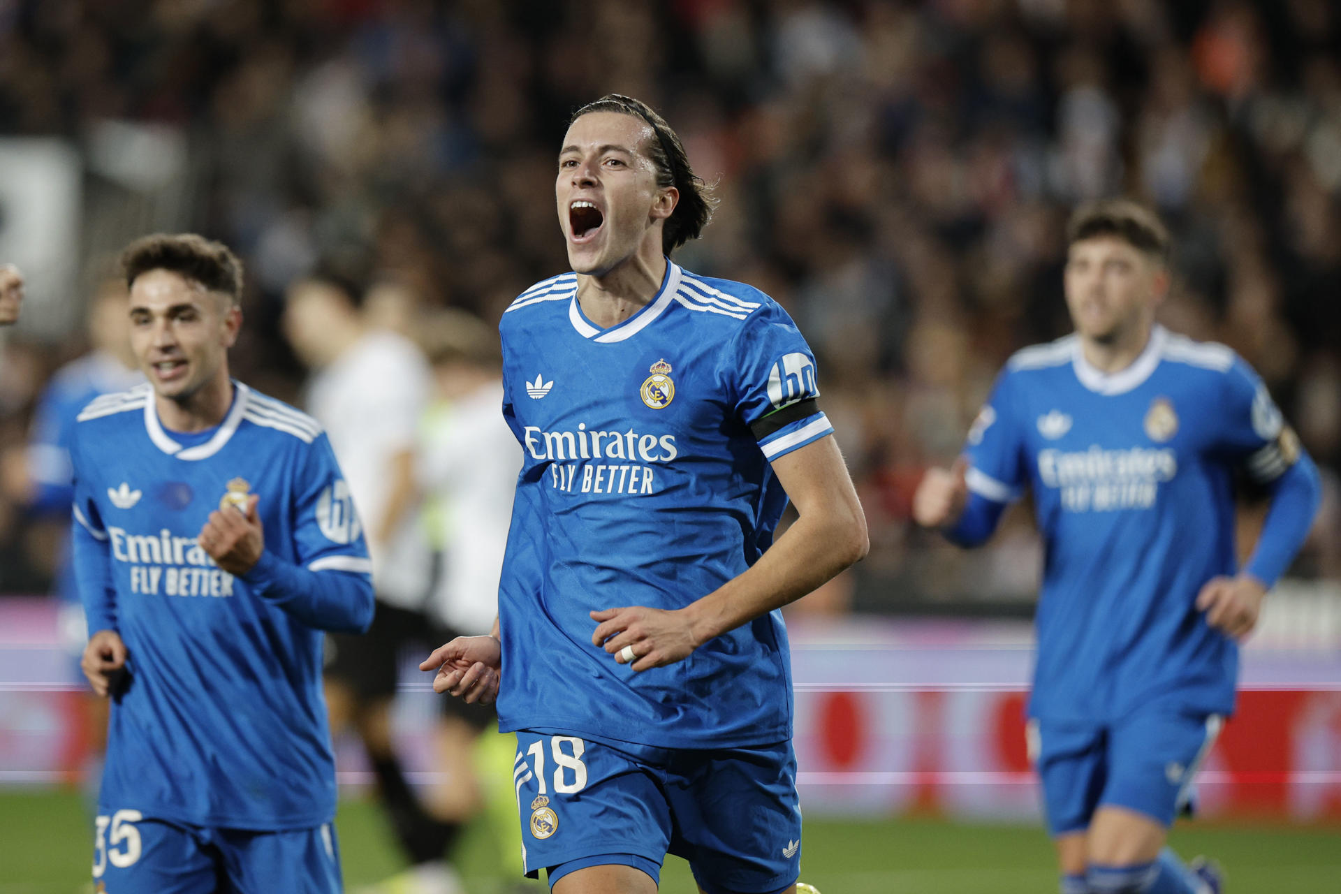 El Real Madrid derrota al Valencia con gol de Mbappé en una emocionante victoria.